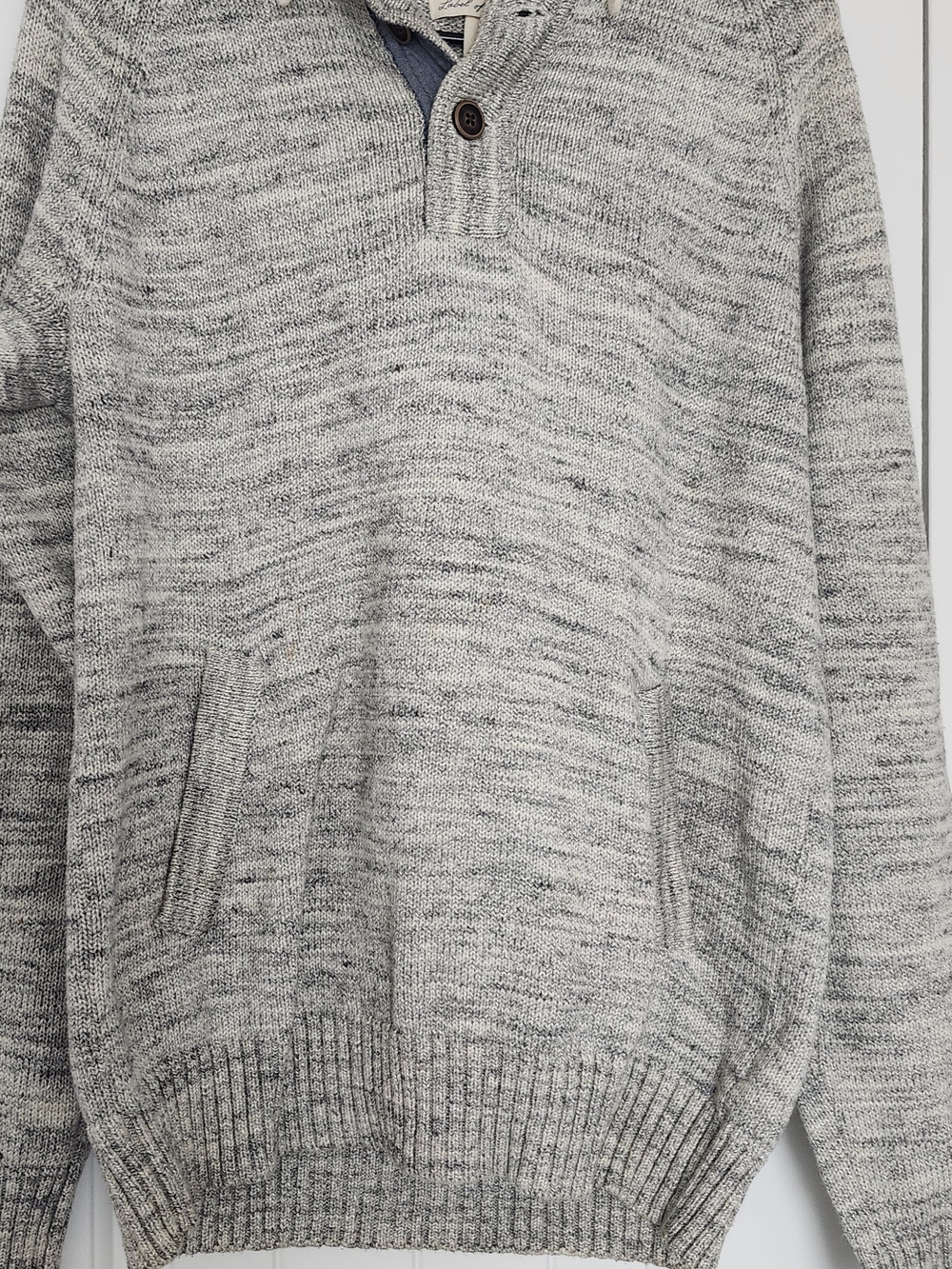 H&M Men's Marled Light Gray V-Neck Knit Sweater